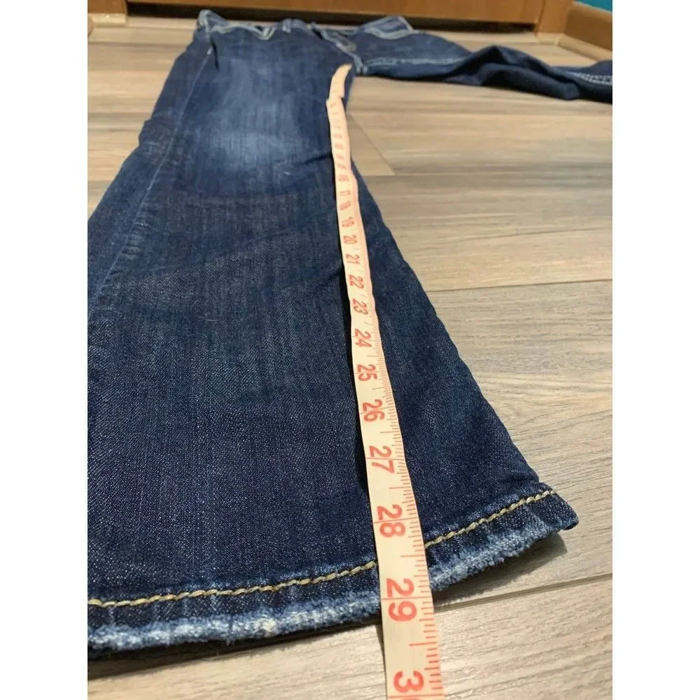 Silver Natsuki Women's Size 28/31 Dark Wash Causal Distressed Bootcut Jeans